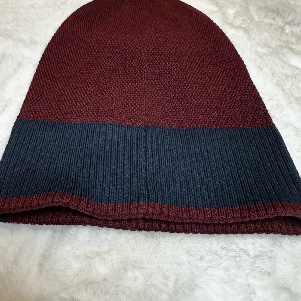 Lululemon reversible Burgundy and navy Knit Beanie
